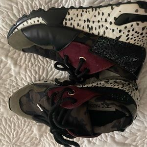 Steve Madden sneakers